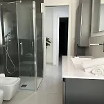 Dominic Apartmán *
